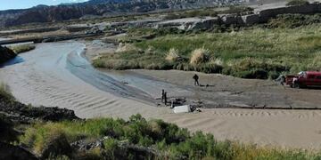 Uno de los ocupantes no puede creer cómo quedó la camioneta\u002E