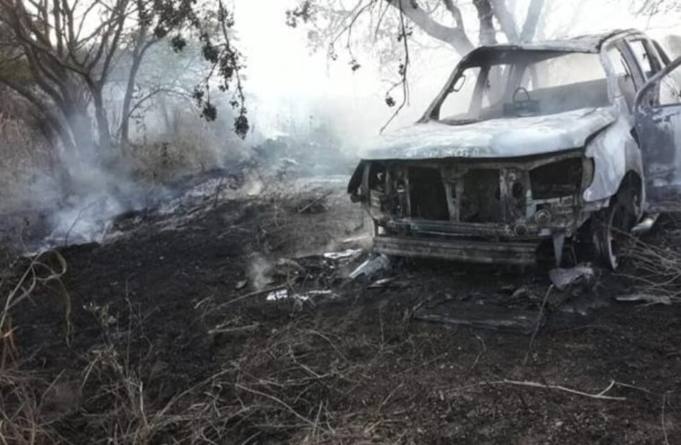 Villa del Rosario: murió calcinada dentro de una camioneta