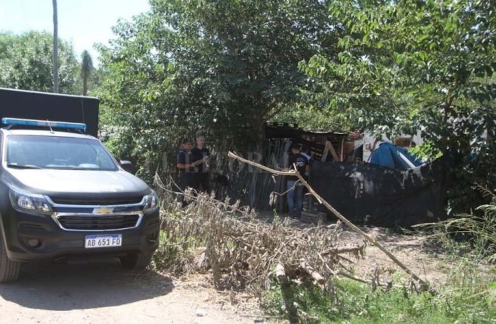 Se incendió una vivienda precaria y encontraron el cuerpo sin vida de una joven