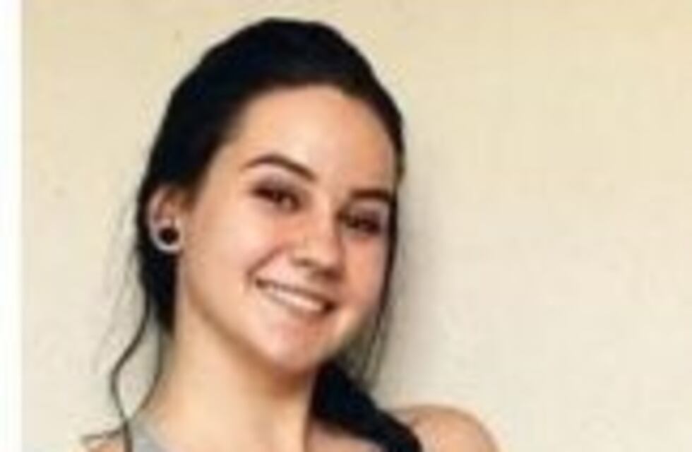 Una influencer explicó la pose para parecer más flaca en las fotos