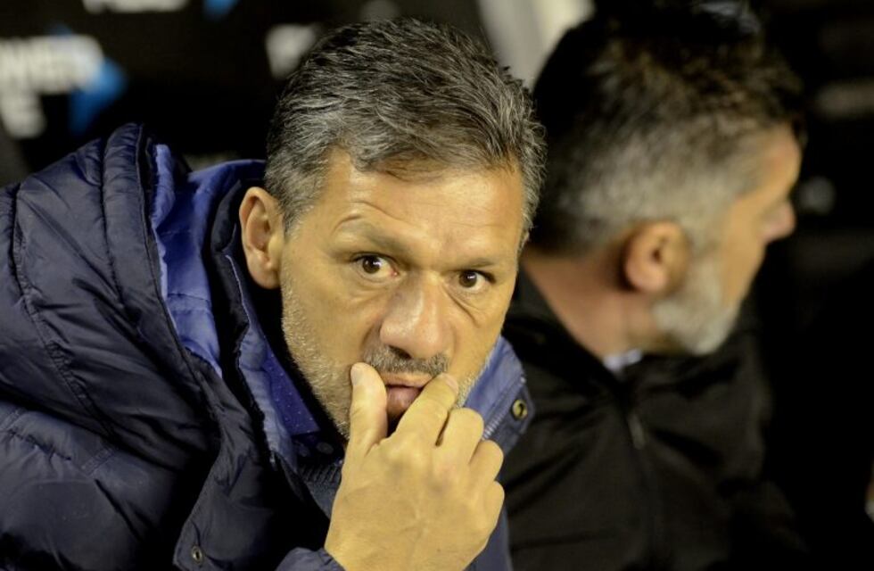 Derrota determinante: Nelson Vivas dejó de ser el entrenador de Estudiantes de La Plata