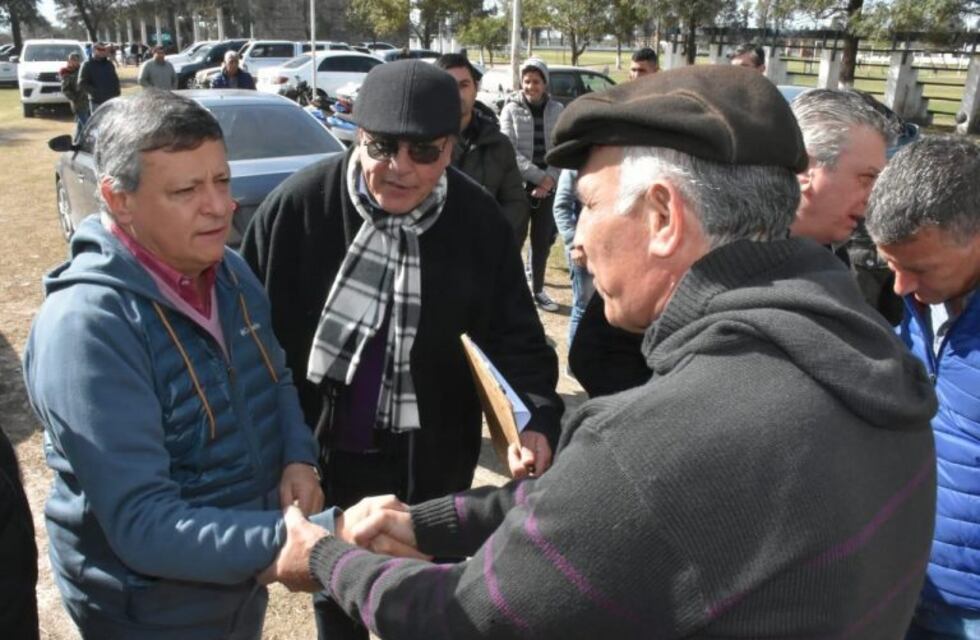Peppo entregó elementos a la asociación de veteranos de Sáenz Peña