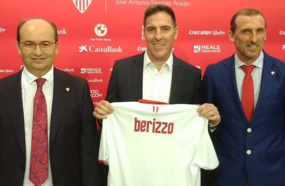 El ex Newell's, Eduardo Berizzo, fue presentado como nuevo entrenador del Sevilla
