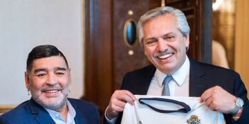 Diego Maradona y Alberto Fernández (Presidencia)
