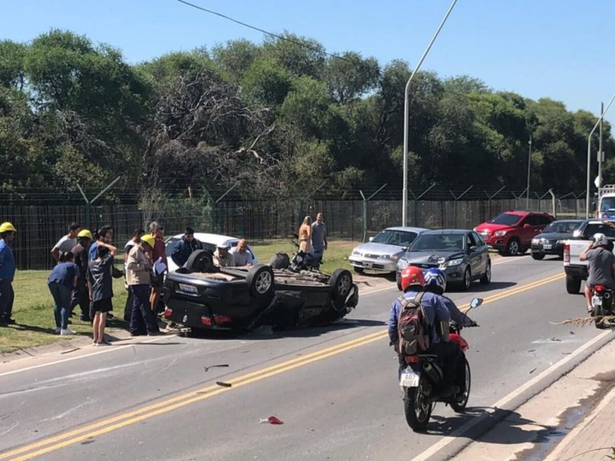 Vuelco automolístico en el camino a Intercuntry