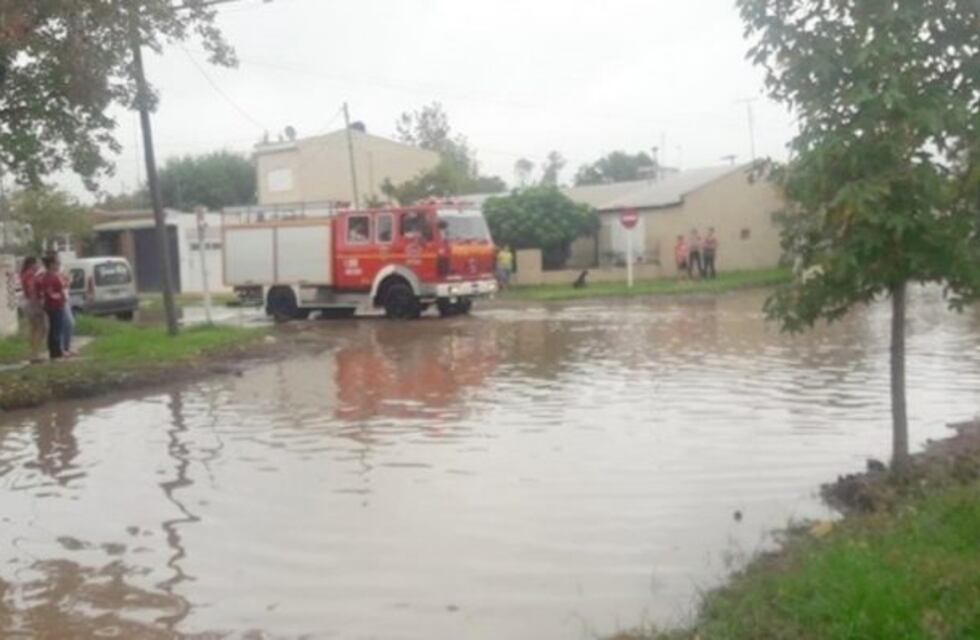 Fatalidad en medio de la lluvia: buscaban a un nene y lo hallaron muerto en un zanja