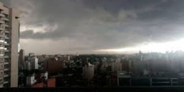 Lluvias fuertes por la madrugada, y un clima húmedo y cálido para todo el día en la despedida de noviembre\u002E