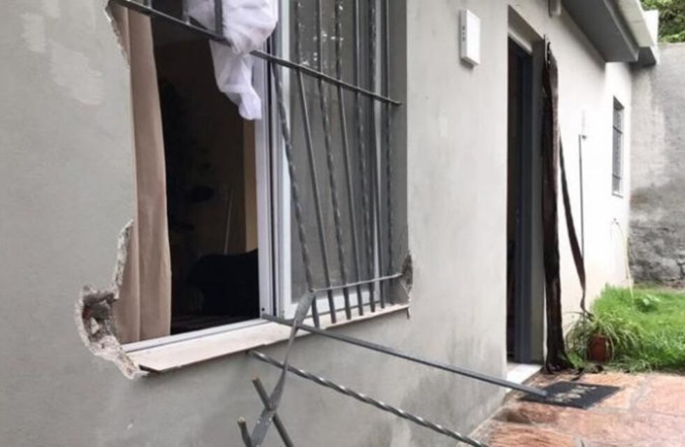 La Falda: delincuentes destrozaron una ventana para desvalijarles la casa