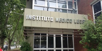 Trasladaron los restos calcinados al Instituto Médico Legal (IML) para realizar la autopsia.