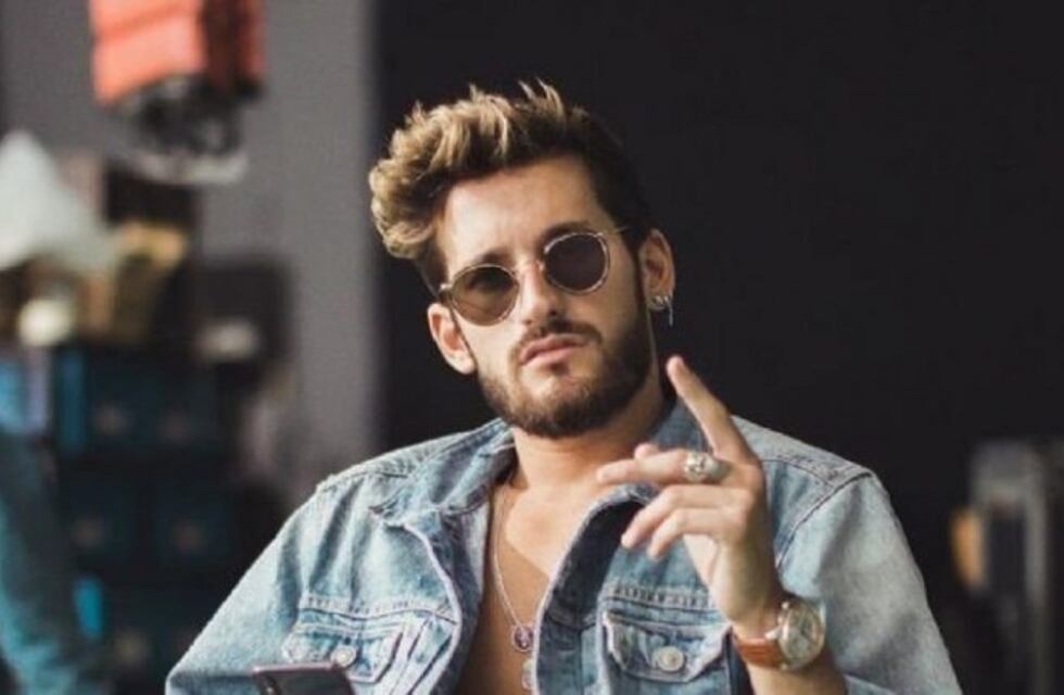 El hijo de Ricardo Montaner besó en la boca a su padre, su hermana y su cuñado y lo compartió en las redes