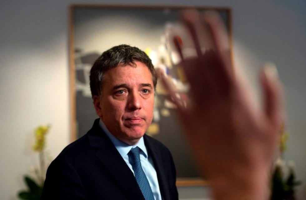 Dujovne frenó el traspaso de la tarifa social de la luz a las provincias