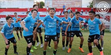 Desembarco Pirata en La Lomita\u002E Los pibes de la Octava campeones, en el clásico cordobés\u002E