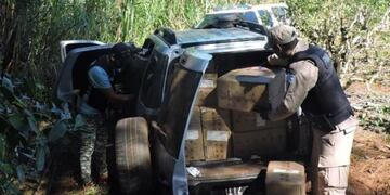 Prefectura incautó 1\u002E450 cartones de cigarrillos ilegales\u002E (Foto: El Territorio)