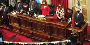 El Senado debate la creación de la Bicameral para investigar posible defraudación en Vicentin\u002E (Clarín)