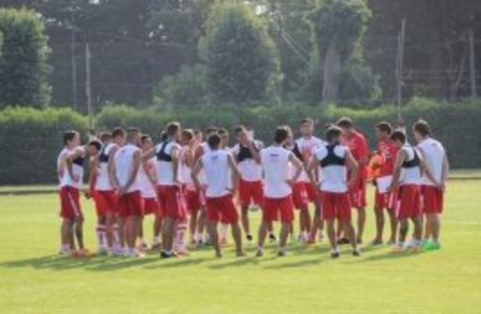 El plantel de Unión pidió cobrar parte de la deuda para empezar la pretemporada