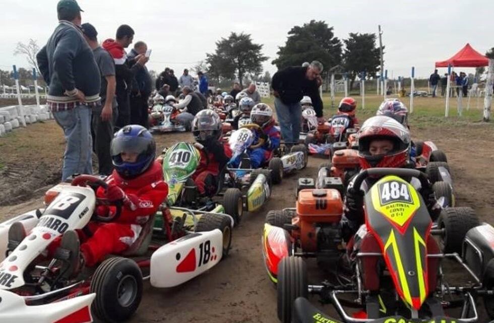 Notable convocatoria del Provincial cordobés de Karting sobre tierra