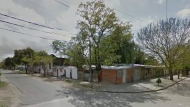 El hombre apareciu00f3 muerto adentro de un bu00fanker en Ituzaingo y Esmeralda.