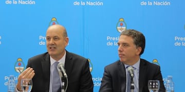 El presidente del Banco Central de la República Argentina (BCRA), Federico Sturzenegger  y el ministro de Hacienda argentino, Nicolás Dujovne\u002E