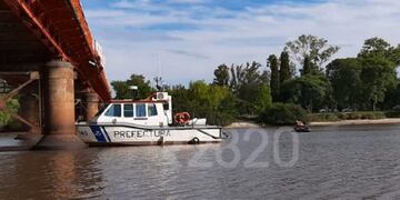 Buscan a persona en el Rio Gualeguaychú\nCrédito: R2820