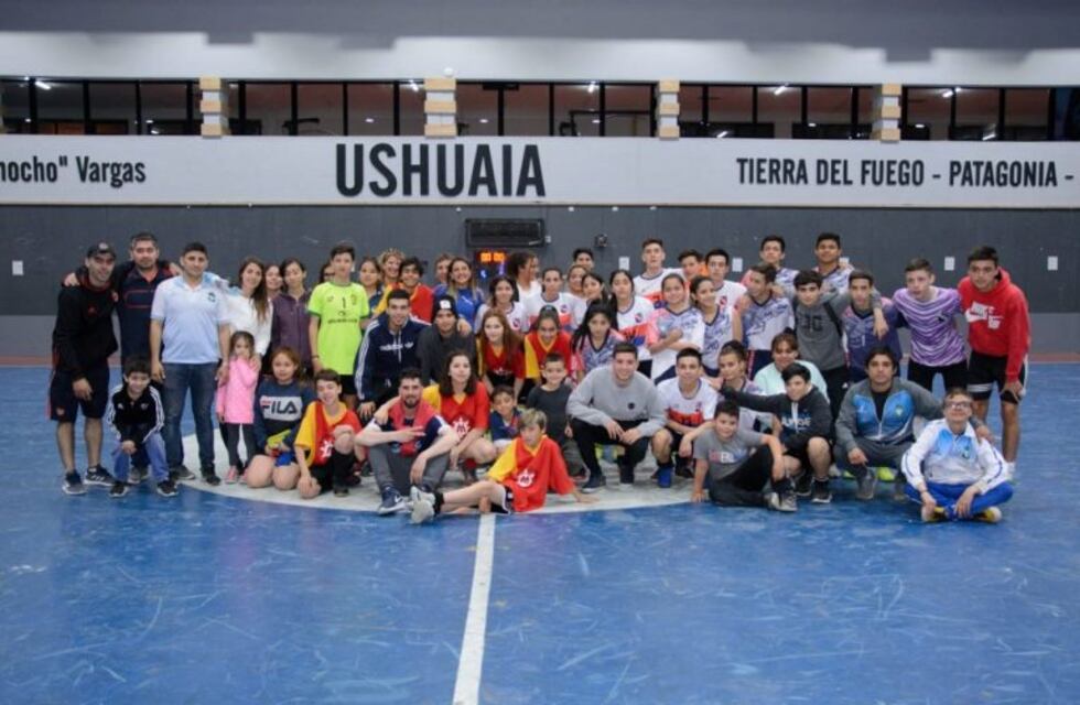 Se realizó en Ushuaia el primer torneo de Futsal Mixto