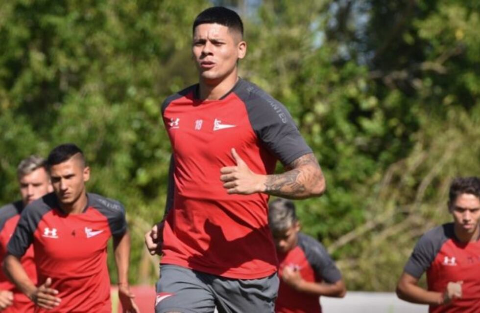Marcos Rojo completó su primer entrenamiento en Estudiantes