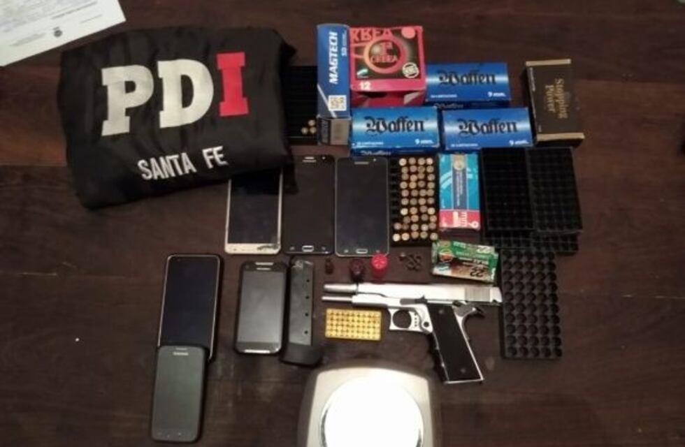 Detuvieron a nueve personas, secuestraron armas y droga tras 20 allanamientos