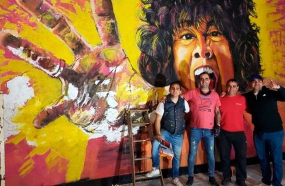 Restauran el mural del Sargento y recibieron el saludo de la Mona