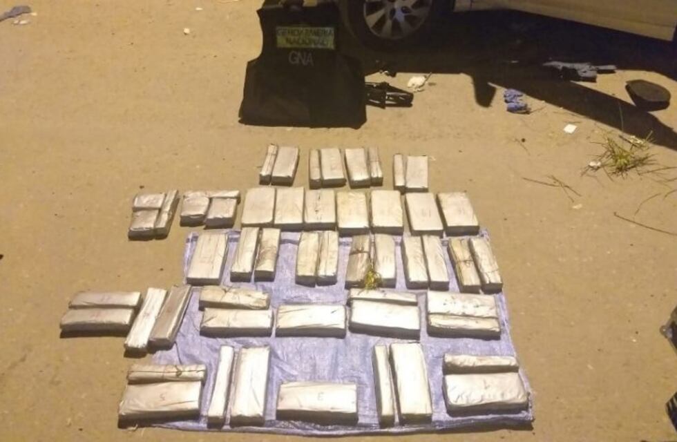Ocurrió en Purmamarca: llevaba 36 kilos de cocaína y un pinchazo desbarató su huida