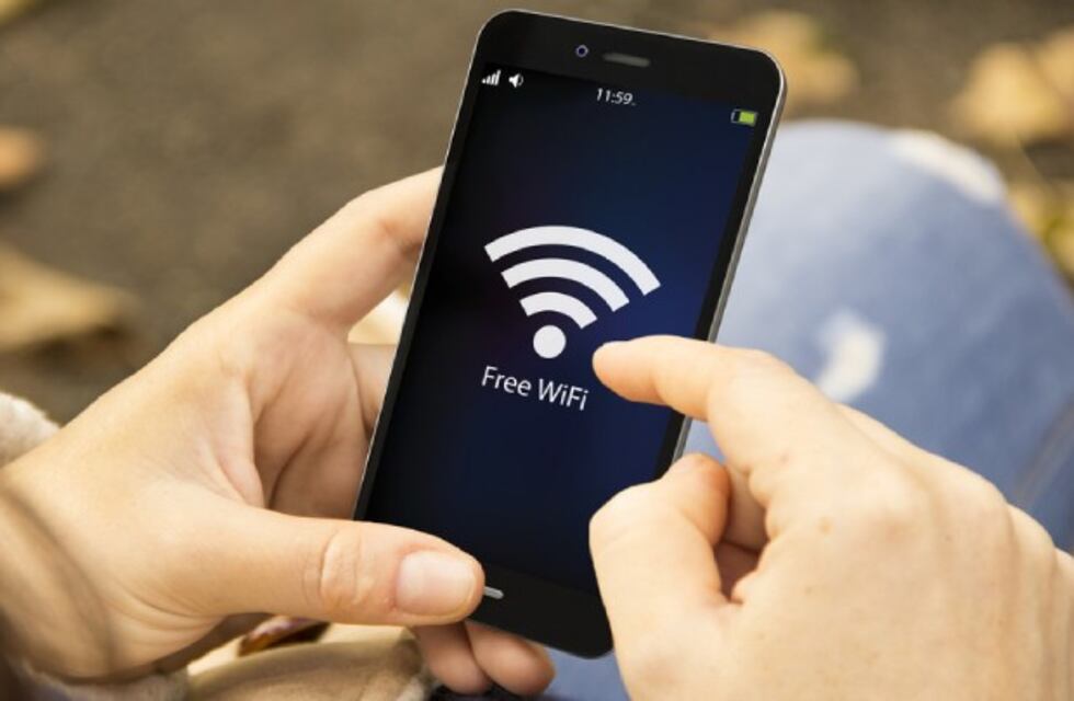 Insólito: un chico de 16 años se cayó de un puente por buscar señal de Wifi