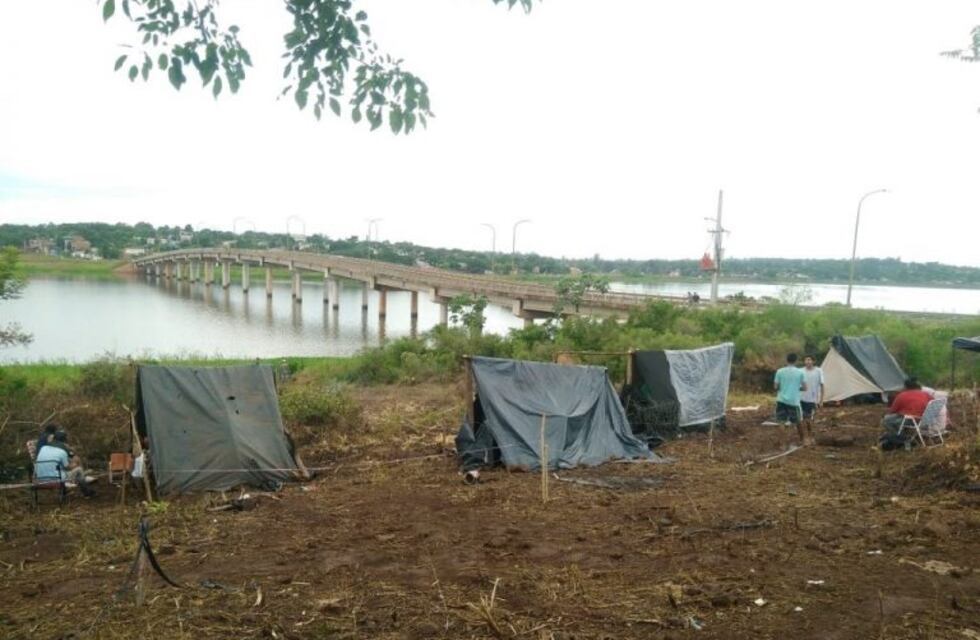 Posadas: no desalojan a familias que ocuparon tierras de Yacyretá