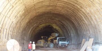 El Gobierno de Mendoza pretende inaugurar en los próximos días cuando juegue de anfitrión en la 59º Asamblea Anual del Banco Interamericano de Desarrollo (BID), el túnel que unirá Cacheuta-Potrerillos\u002E