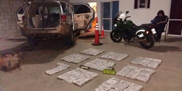 La droga estaba oculta en el doble piso de la camioneta\u002E