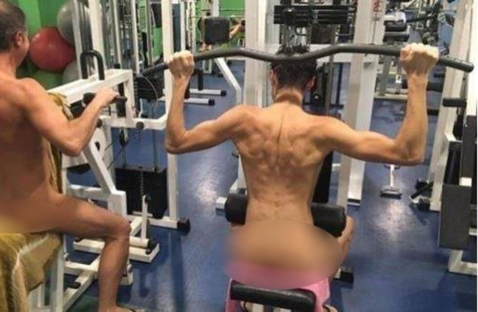 Un gimnasio de Francia permite a sus clientes ejercitarse desnudos