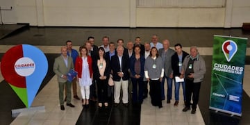 Alta Gracia dijo presente en la cumbre socialista de Carlos Paz