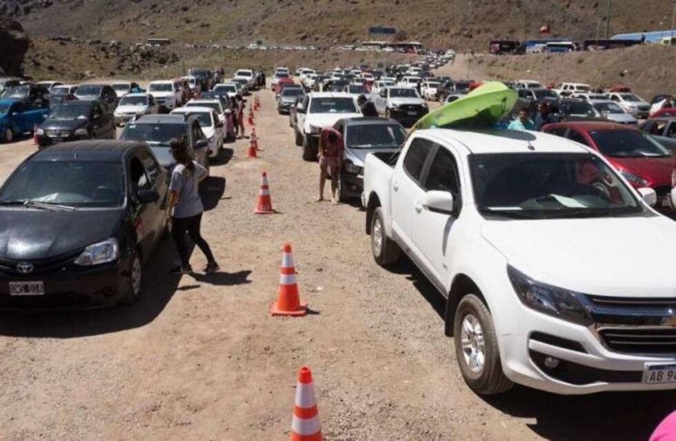 Ya está en marcha en mega operativo para cruzar a Chile por la visita del Papa