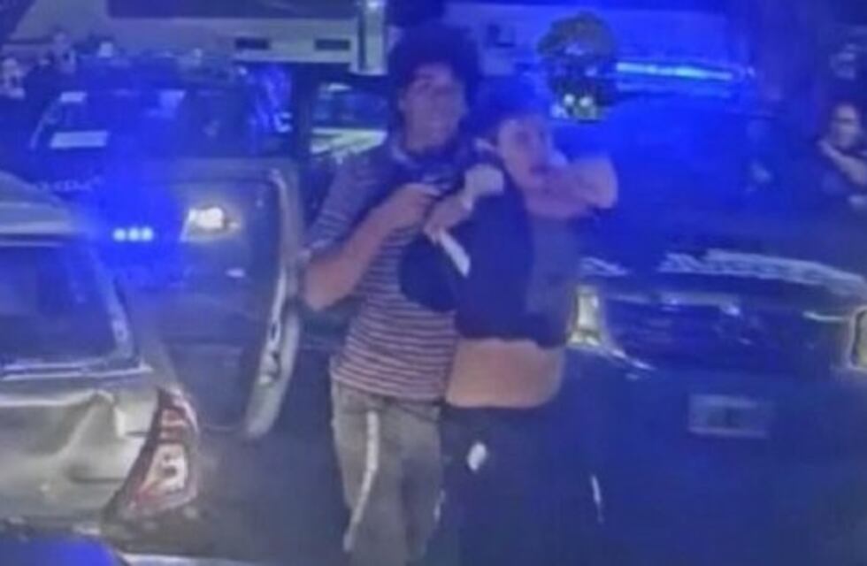 Un delincuente escapaba de la policía y tomó de rehén a un joven en Vicente López