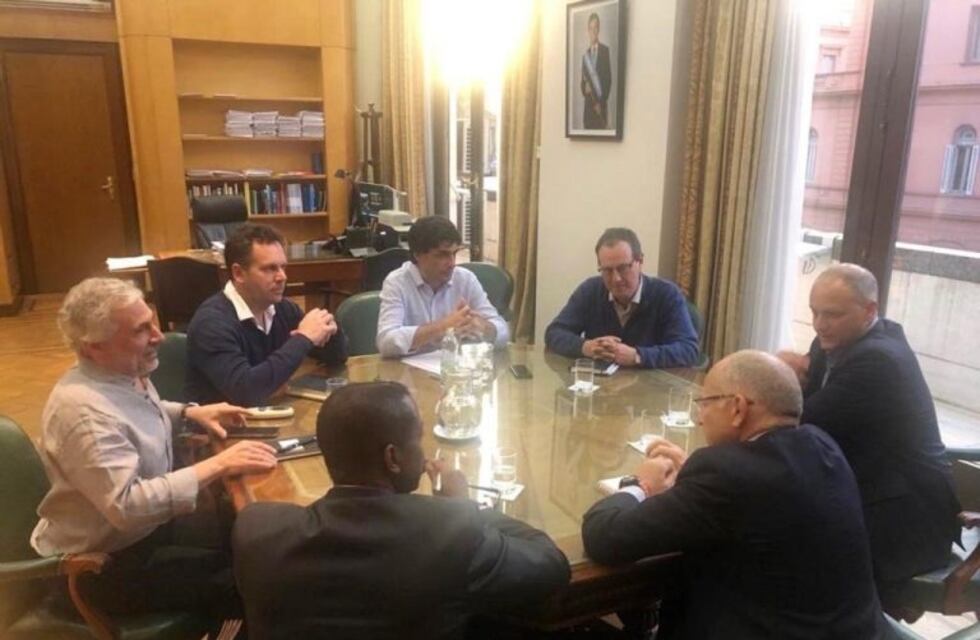 Hernán Lacunza y Guido Sandleris se reunieron con la misión del Fondo Monetario Internacional