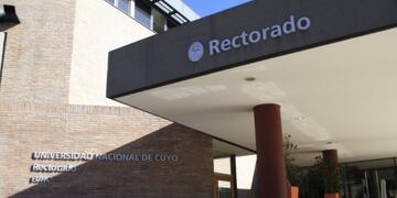 Este miércoles a las 14 era el límite para la presentación de fórmulas y allí apareció Asarchuk\u002E Ahora, todos los sectores deberán esperar al próximo 9 de mayo a que se expida la Junta Electoral para oficializar los postulantes\u002E