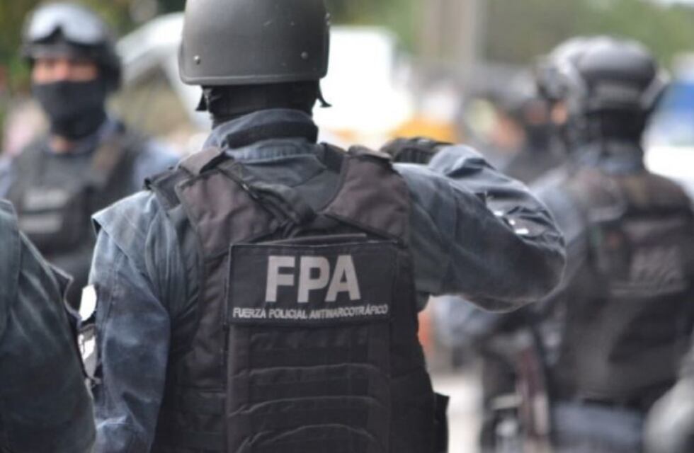 Investigan a un director de la Policía Antinarcotráfico por perder su arma