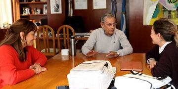 Una neuquina diseña productos con elementos reciclados que provienen de Vaca Muerta