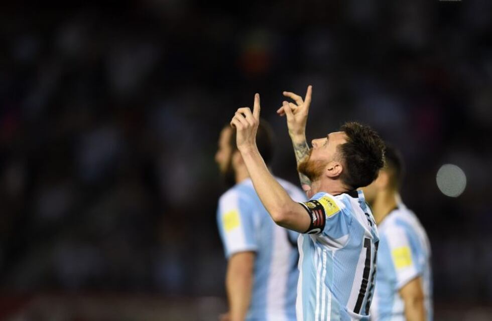 Con un gol de Messi de penal, Argentina derrotó a Chile en el Monumental