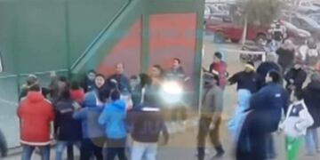 Batalla campal y tiros al aire en una final de futsal en San Juan\u002E