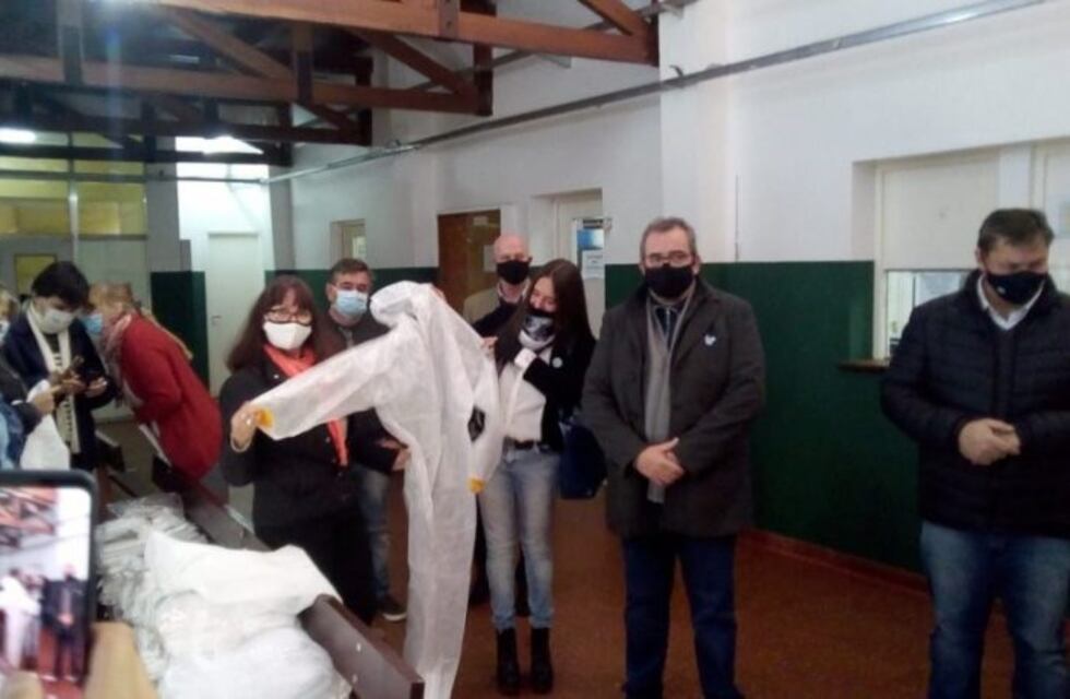 Concejales de Oberá donaron insumos al hospital Samic