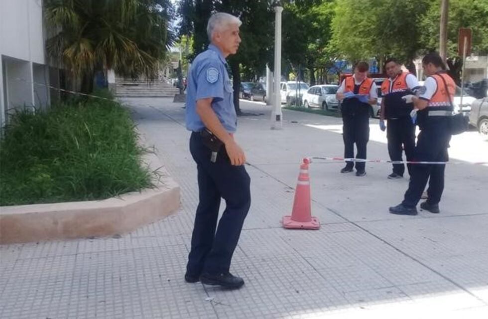 Una mujer perdió la vida tras arrojarse de un cuarto piso en Tribunales