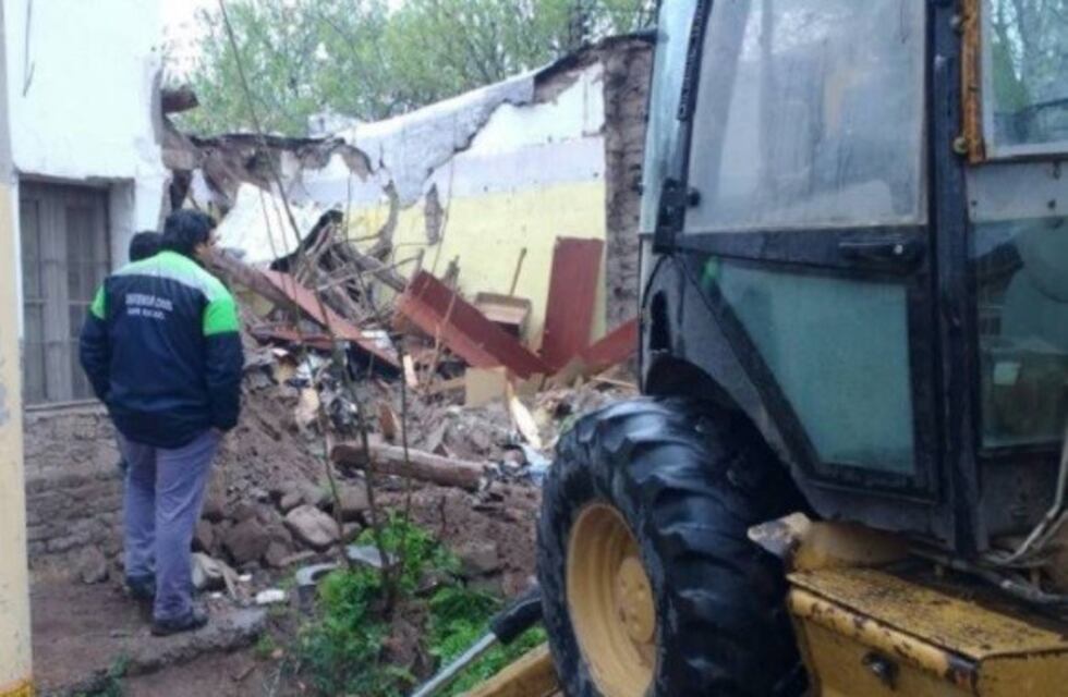 ¡Milagro! Se salvaron de morir aplastados