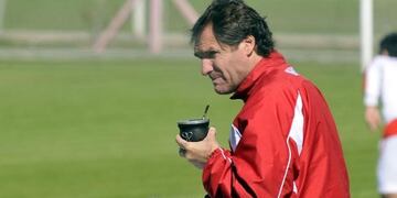 El entrenador Albirrojo apura el último sorbo antes del debut\u002E El próximo sábado, Instituto arranca en Campana\u002E