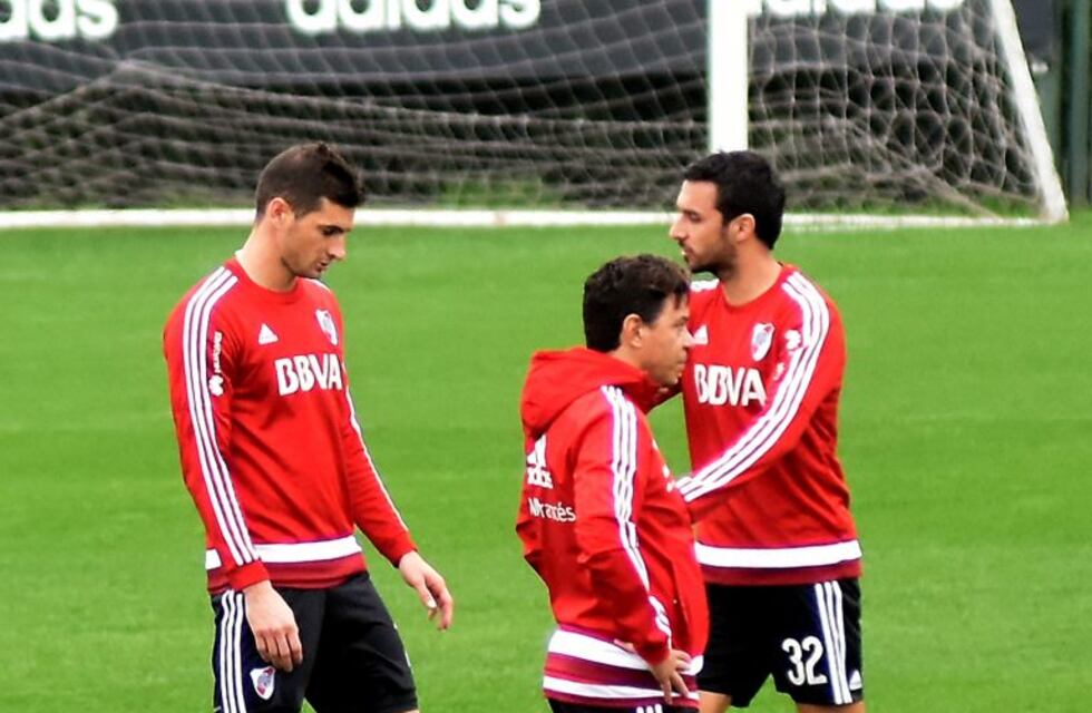 Alario se despidió del plantel de River en el predio de Ezeiza