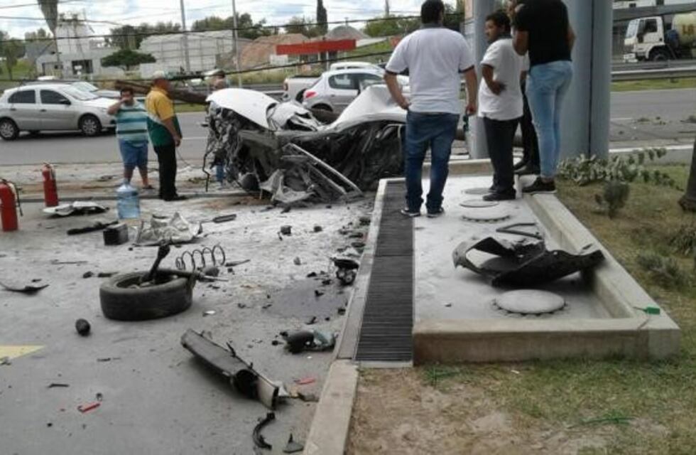 Accidente fatal en Avenida La Voz del Interior: un muerto