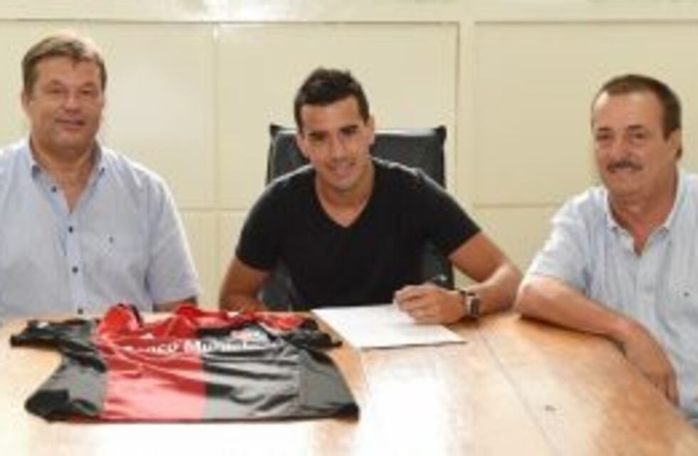 Newell's oficializó la llegada de Jacobo Mansilla