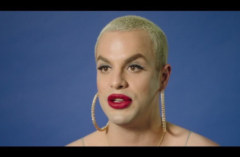 Tinder incorporó un mensaje de igualdad y lo mostró en un emocionante video